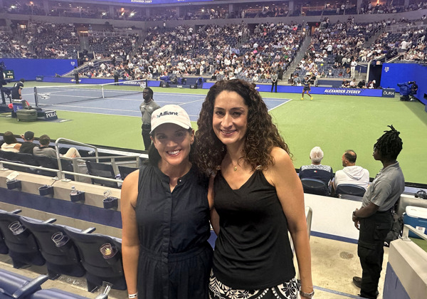 Heather And Friend Courtside 1700X1400